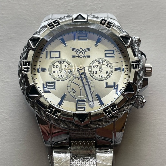 Men’s Oversized Silver Quartz Watch XL Big Face Chronograph Style – New - Picture 3 of 4